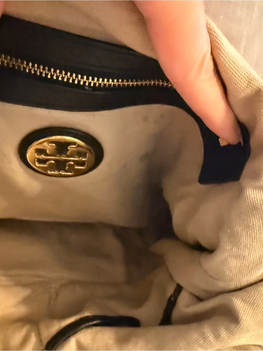 Tory Burch Leather Amanda Classic Hobo
